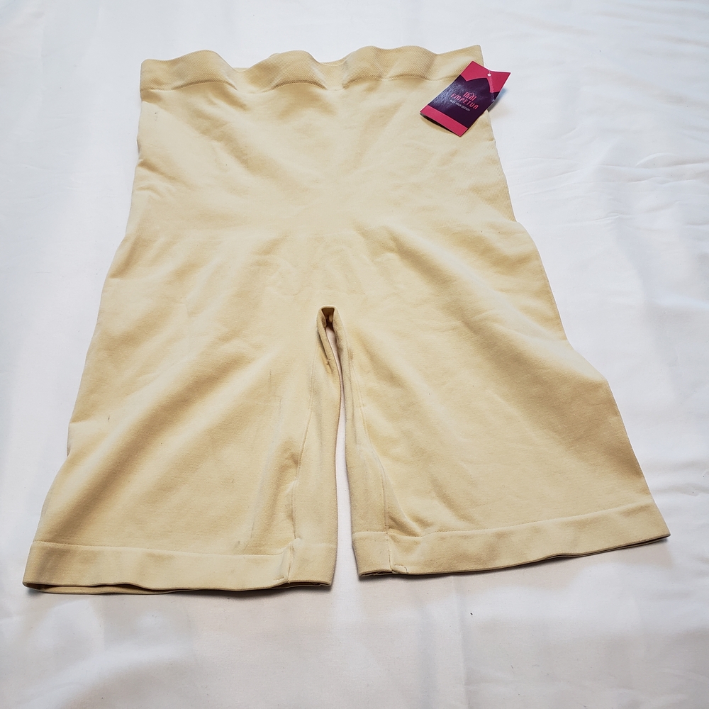 Empetua/Shapermint Womens Beige High-Waisted Shaper Shorts. XXXXL.